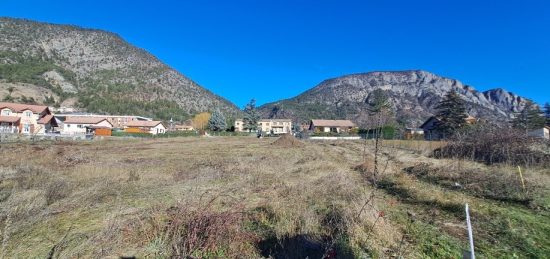 Terrain à bâtir à Espinasses, Provence-Alpes-Côte d'Azur
