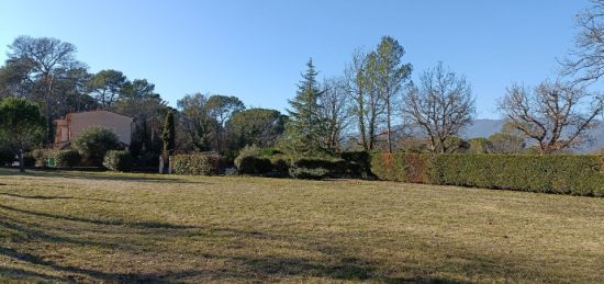 Terrain à bâtir à Tourrettes, Provence-Alpes-Côte d'Azur